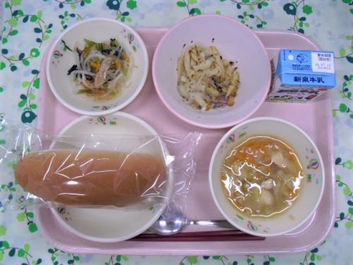 給食の写真