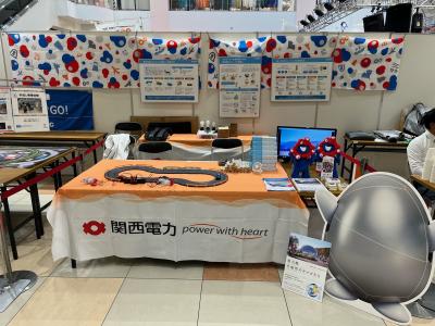 手回し発電でレーシングカーを走らせよう!
