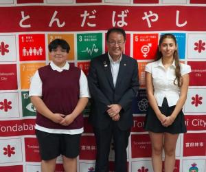 交換留学生との記念写真