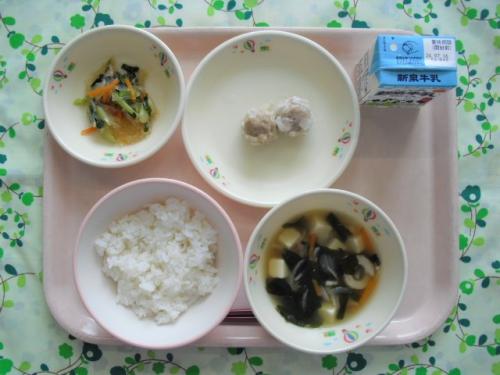 給食の写真