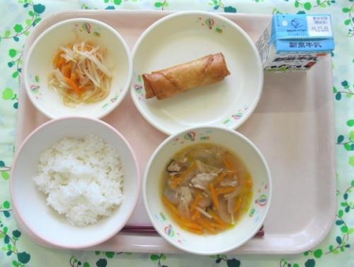 給食の写真