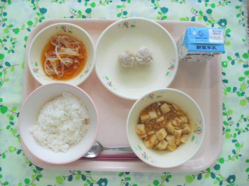 給食の写真
