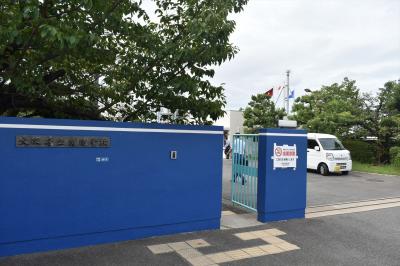正門