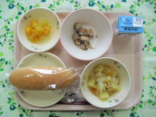 給食の写真