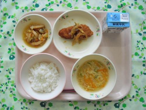 給食の写真
