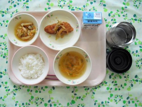 給食の写真