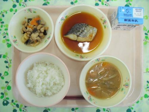 給食の写真
