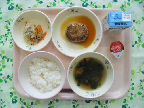 給食の写真