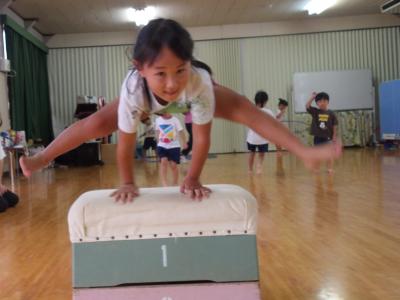 跳び箱にチャレンジ！