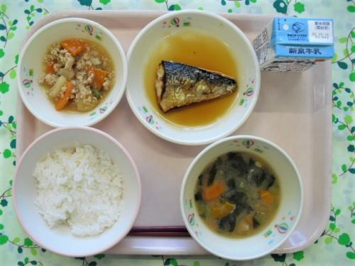 給食の写真