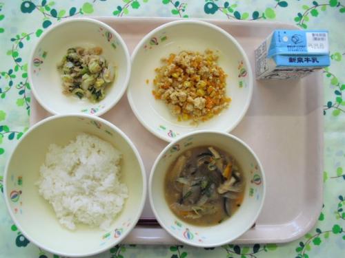 給食の写真