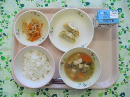 給食の写真