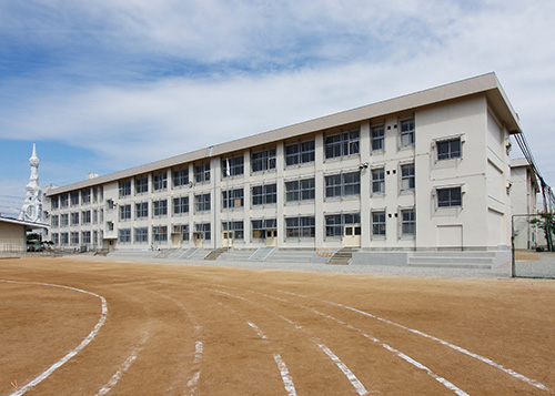 第一中学校の画像1