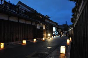 寺内町燈路の写真