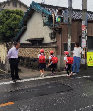 大伴小学校区地域見守り活動の様子