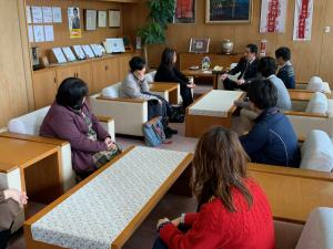 担当者との面談風景