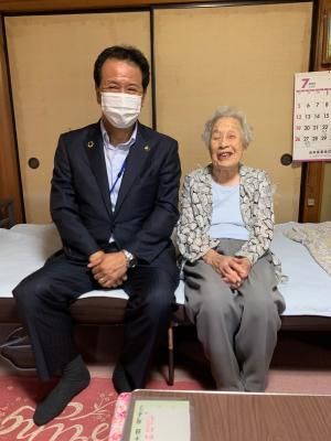 最高齢女性と市長