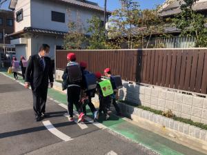 富田林小学校区登校視察