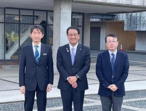 大阪芸術大学事務局長と面会