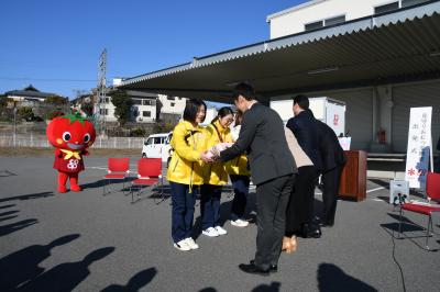 子育て用品のお渡し