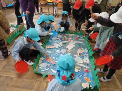 伏山台小学校で　魚つりゲーム